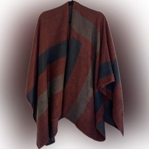 BB Dakota Mulberry Blanket Sweater Plaid Red Navy Blue